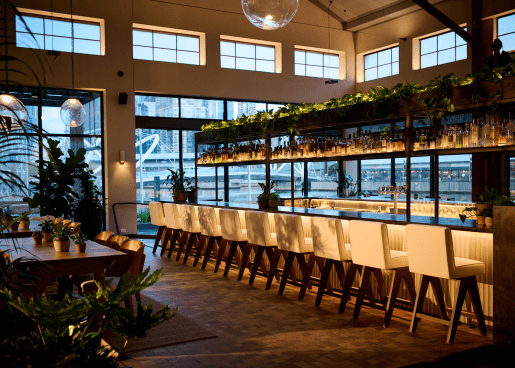 Crane Bar & Lounge